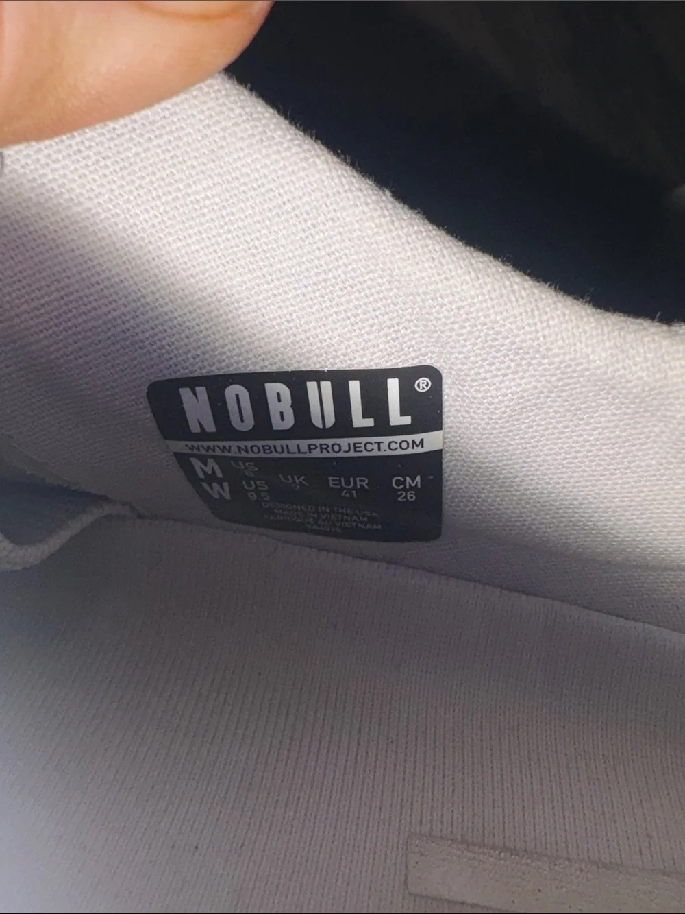 NO BULL canvas trainers - like new  Mens 8 woman’s 9.5